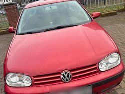 Rot Gebraucht 2000 VW Golf IV Kleinwagen | 2.500 € (Teuer)