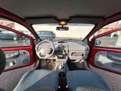 Rot Gebraucht 2003 Renault Twingo Dynamique Kleinwagen | 790 € (Guter Preis)