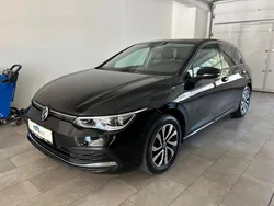 Schwarz Gebraucht 2022 VW Golf VIII Active Limousine | 18.980 € (Fairer Preis)