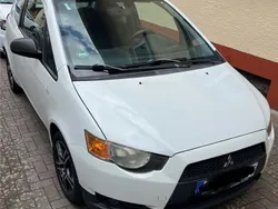 Weiß Gebraucht 2009 Mitsubishi Colt Limousine | 2.200 € (Fairer Preis)