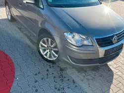 Grau Gebraucht 2009 VW Touran Van / Kleinbus | 2.500 € (Superpreis)