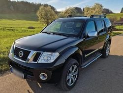 Schwarz Gebraucht 2012 Nissan Pathfinder SUV | 13.699 €