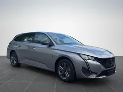 Grau Gebraucht 2023 Peugeot 308 Kombi | 16.990 €