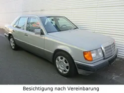 Grau Gebraucht 1990 Mercedes E250 Limousine | 6.988 €