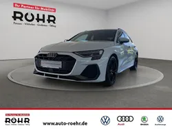 Gletscherweißmetallic Gebraucht 2024 Audi A3 Sportback S-Line Limousine | 33.700 € (Guter Preis)