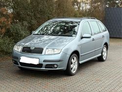 Grau Gebraucht 2004 Skoda Fabia Elegance Kombi | 2.450 € (Fairer Preis)