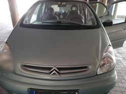 Blau Gebraucht 2003 Citroën Xsara Picasso Van / Kleinbus | 2.050 € (Teuer)