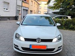Weiß Gebraucht 2015 VW Golf VII Comfortline Limousine | 8.499 € (Fairer Preis)