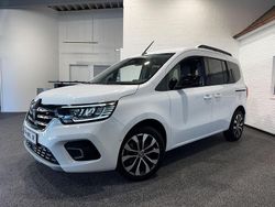 Weiß Gebraucht 2023 Renault Kangoo Techno Van / Kleinbus | 26.990 € (Etwas zu teuer)