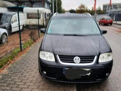 Schwarz Gebraucht 2004 VW Touran Van / Kleinbus | 2.650 € (Fairer Preis)