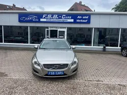 Grau Gebraucht 2012 Volvo V60 Summum Kombi | 6.950 € (Superpreis)