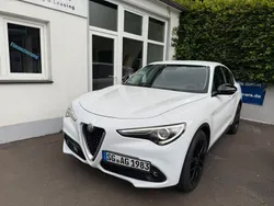 Weiß Gebraucht 2017 Alfa Romeo Stelvio Super SUV | 21.999 € (Teuer)
