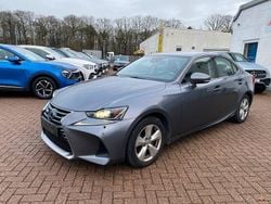 Grau (mercury grey) Gebraucht 2020 Lexus IS300h Executive Line Limousine | 18.088 € (Superpreis)