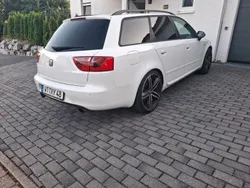 Weiß Gebraucht 2012 Seat Exeo Sport Limousine | 4.800 € (Fairer Preis)