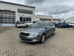 Grau Gebraucht 2012 Skoda Superb Elegance Kombi | 4.990 € (Guter Preis)