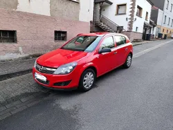 Rot Gebraucht 2009 Opel Astra Basis Kleinwagen | 3.250 € (Fairer Preis)