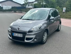 Grau Gebraucht 2010 Renault Scénic III Dynamique Van / Kleinbus | 2.300 € (Guter Preis)