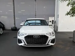 Weiß Gebraucht 2023 Audi A3 Sportback Limousine | 33.499 € (Teuer)