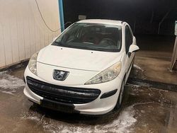 Weiß Gebraucht 2008 Peugeot 207 Kleinwagen | 1.200 € (Guter Preis)