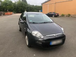Grau Gebraucht 2013 Fiat Grande Punto Kleinwagen | 3.500 €