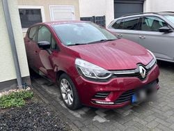 Rot Gebraucht 2017 Renault Clio IV LIMITED Kleinwagen | 7.300 € (Guter Preis)