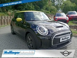 Midnight schwarz (metallic) Gebraucht 2022 Mini Cooper Kleinwagen | 15.888 € (Guter Preis)