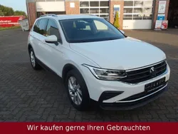 Pure white (metallic) Gebraucht 2024 VW Tiguan Move SUV | 29.699 € (Guter Preis)