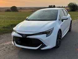 Weiß Gebraucht 2021 Toyota Corolla Lounge Limousine | 21.000 € (Guter Preis)