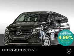 Schwarz Gebraucht 2024 Mercedes V300 Avantgarde Van / Kleinbus | 68.782 € (Teuer)