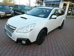 Satin white 37j Gebraucht 2013 Subaru Outback SUV | 13.900 €