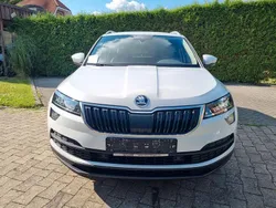 Weiß Gebraucht 2017 Skoda Karoq Style SUV | 18.650 € (Etwas zu teuer)