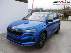 Raceblau metallic Neu 2025 Skoda Karoq SportLine SUV | 41.340 € (Etwas zu teuer)