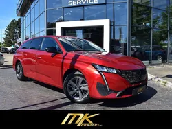 Elixir rot (metallic) Gebraucht 2024 Peugeot 308 Allure Kombi | 19.990 € (Superpreis)