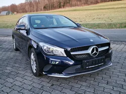 Blau Gebraucht 2016 Mercedes CLA200 Shooting Brake Kombi | 11.800 € (Fairer Preis)