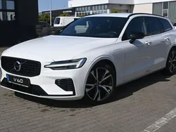 Weiß Gebraucht 2021 Volvo V60 R-Design Kombi | 31.900 € (Etwas zu teuer)