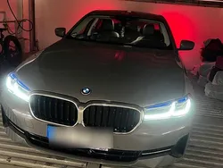 Grau Gebraucht 2022 BMW 520 Shadowline Limousine | 38.000 € (Fairer Preis)