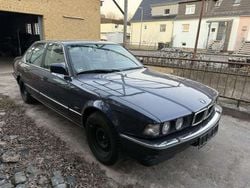 Blau Gebraucht 1992 BMW 730 Limousine | 10.000 €