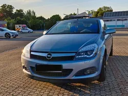 Blau Gebraucht 2007 Opel Astra Cabriolet Edition Cabrio | 3.899 € (Fairer Preis)