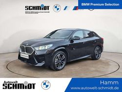 Black sapphire metallic Gebraucht 2024 BMW iX2 M Sport SUV | 47.490 € (Superpreis)