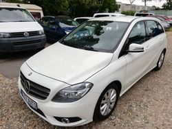 Weiß Gebraucht 2013 Mercedes B180 Van / Kleinbus | 9.470 € (Teuer)