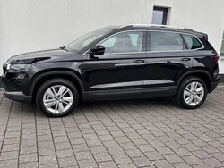Schwarz Neu 2025 Skoda Karoq Selection SUV | 33.750 € (Fairer Preis)
