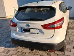 Weiß Gebraucht 2015 Nissan Qashqai Acenta SUV | 9.980 € (Fairer Preis)