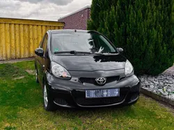 Schwarz Gebraucht 2009 Toyota Aygo Kleinwagen | 2.299 € (Fairer Preis)