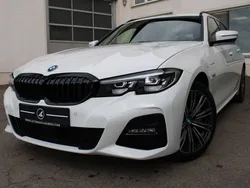 BMW 330e