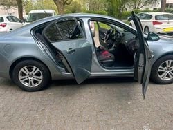 Grau Gebraucht 2010 Opel Insignia Limousine | 3.000 € (Guter Preis)