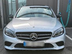 Grau Gebraucht 2019 Mercedes C220 AMG line Limousine | 24.999 € (Fairer Preis)