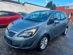 Grau Gebraucht 2010 Opel Meriva Design Edition Van / Kleinbus | 3.990 € (Fairer Preis)