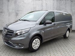 Grau Gebraucht 2021 Mercedes Vito Van / Kleinbus | 28.990 € (Guter Preis)