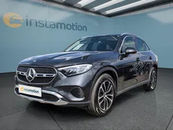 Grau Gebraucht 2024 Mercedes GLC200 SUV | 53.699 € (Etwas zu teuer)