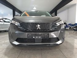 Grau Gebraucht 2021 Peugeot 5008 Active Van / Kleinbus | 25.888 € (Guter Preis)